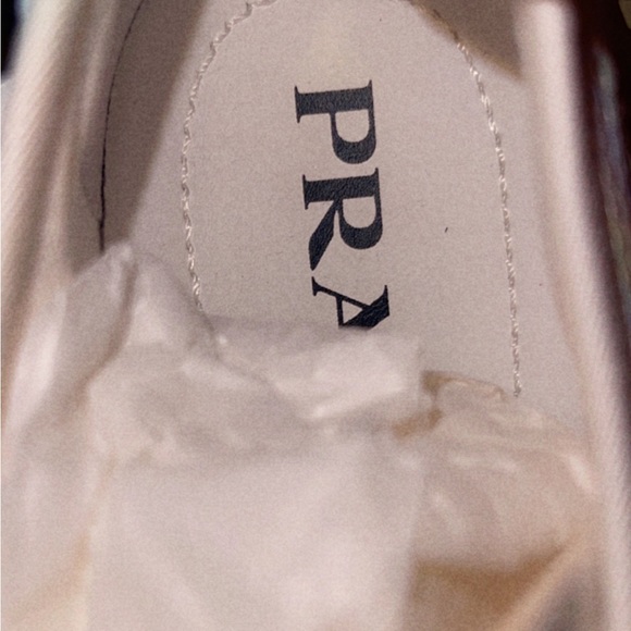 Sold out platform sequin Prada sneakers - Picture 5 of 7